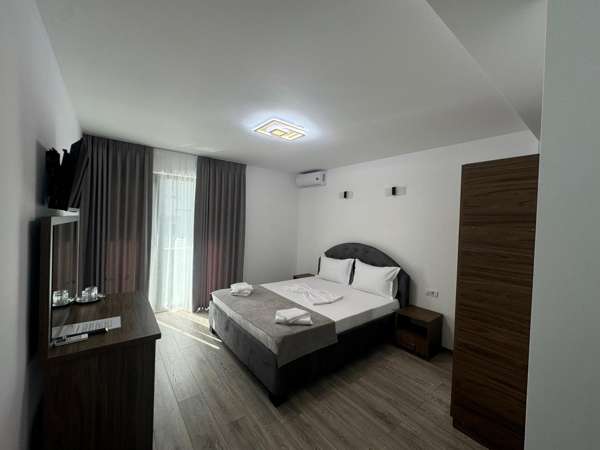 Casa Cristal Sulina Hotel Ngoại thất bức ảnh