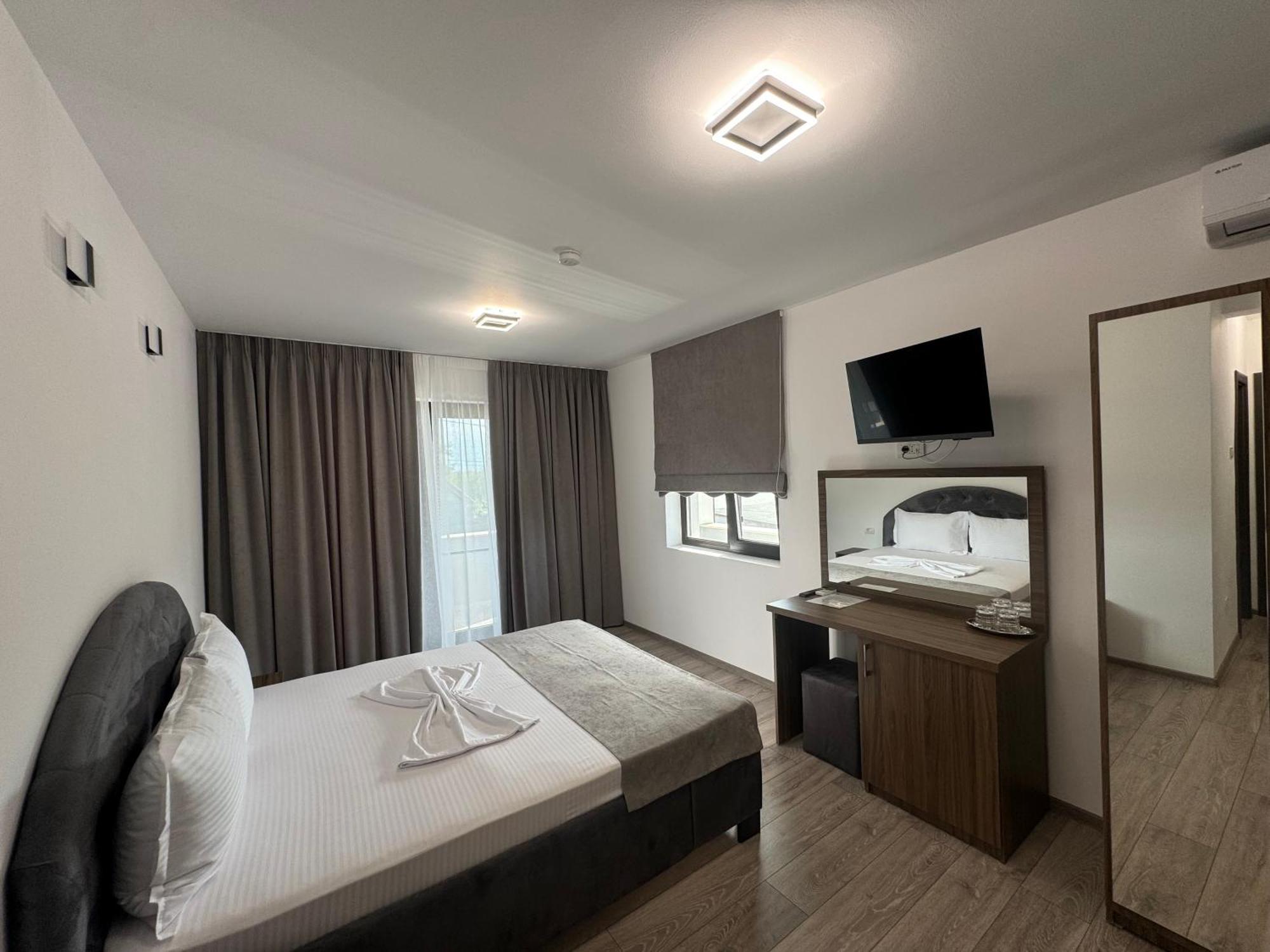 Casa Cristal Sulina Hotel Ngoại thất bức ảnh